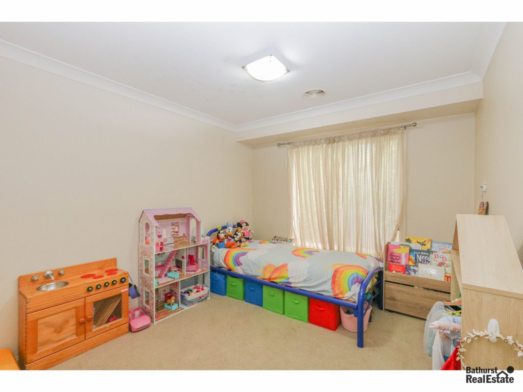 9 Arnold Court, Kelso NSW 2795 - photo 8