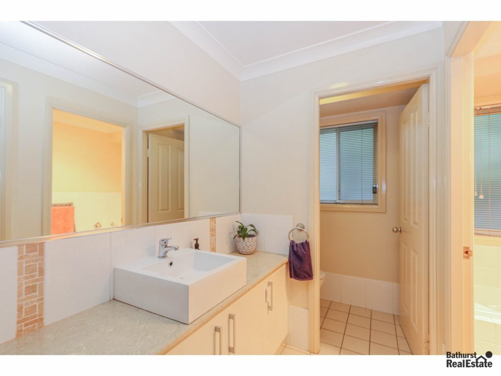 9 Arnold Court, Kelso NSW 2795 - photo 9