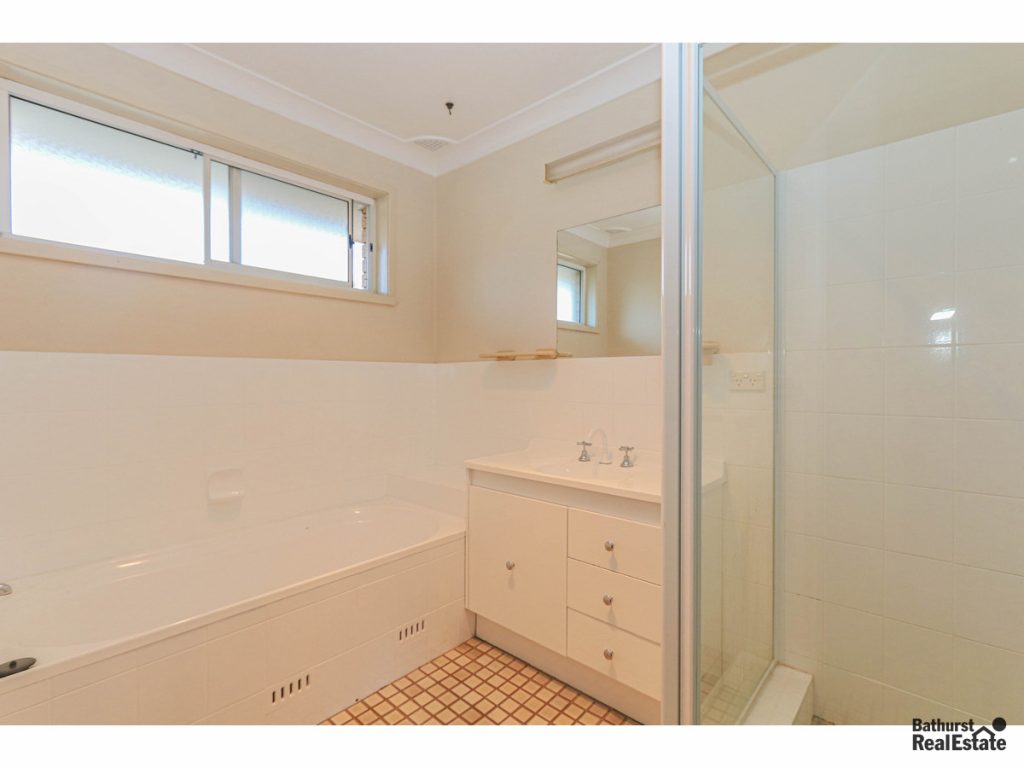 8/75 Lambert Street, Bathurst NSW 2795 - photo 6