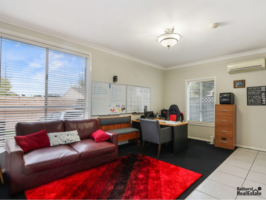 324 Stewart Street, Bathurst NSW 2795 - photo 14
