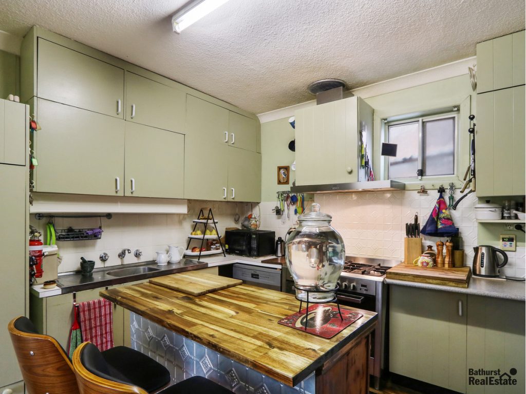 324 Stewart Street, Bathurst NSW 2795 - photo 4