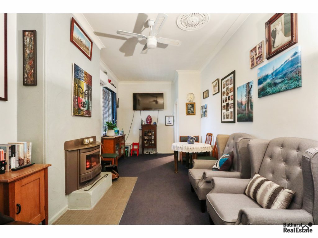 324 Stewart Street, Bathurst NSW 2795 - photo 5