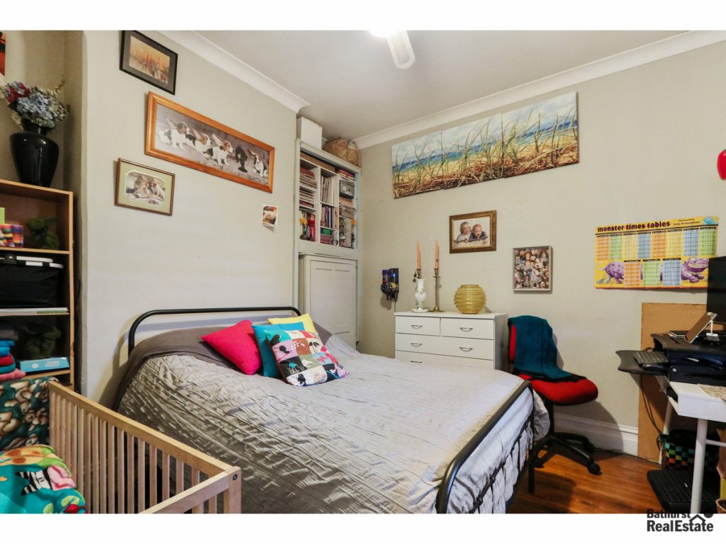 324 Stewart Street, Bathurst NSW 2795 - photo 6