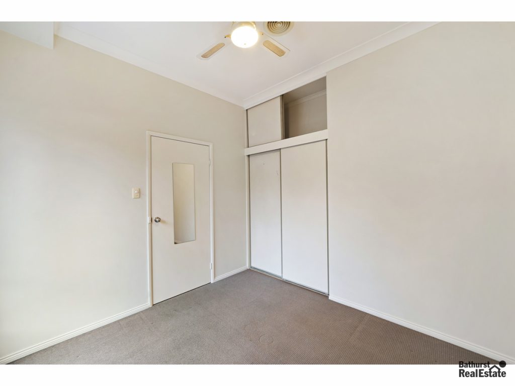 15 Messenger Street, Windradyne NSW 2795 - photo 11