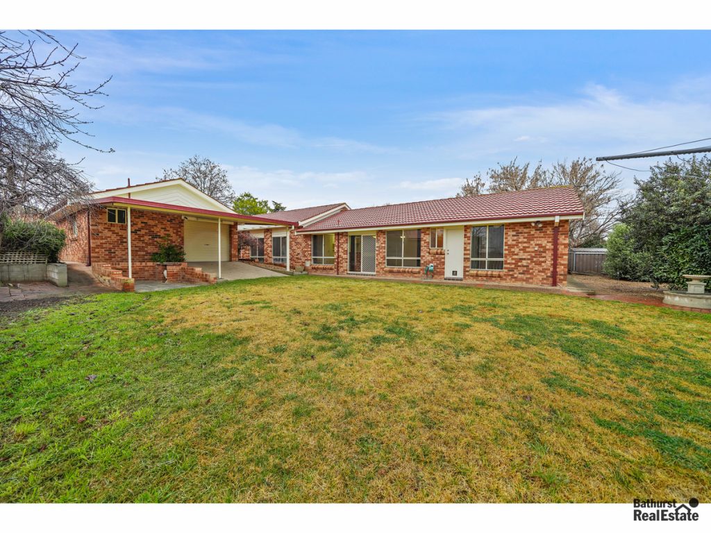 15 Messenger Street, Windradyne NSW 2795 - photo 5