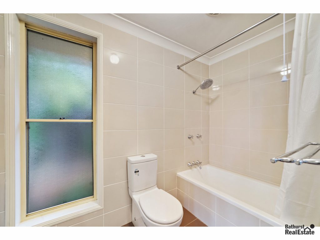 15 Messenger Street, Windradyne NSW 2795 - photo 10