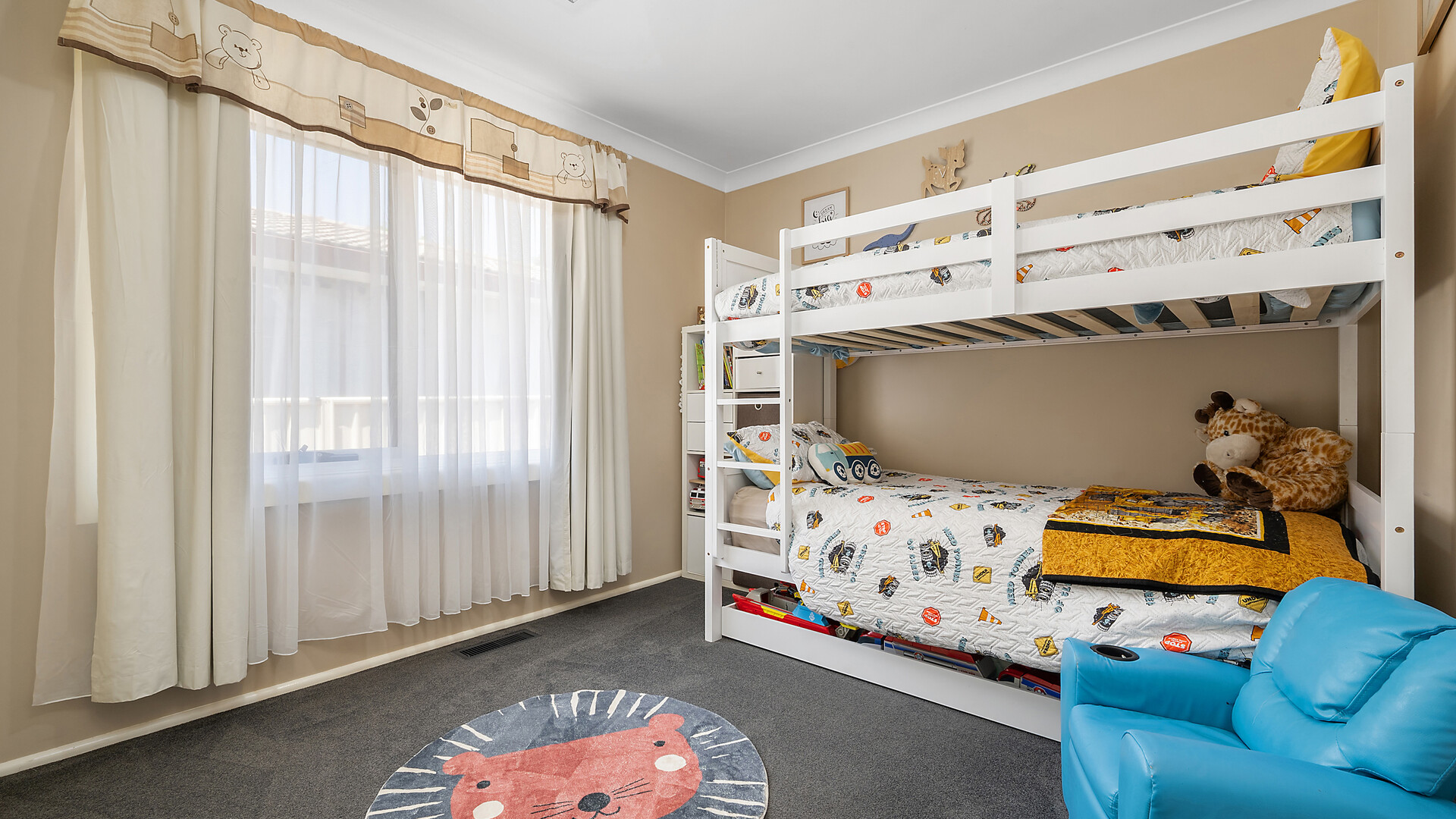2 Lesbos Place, Orange NSW 2800 - photo 12