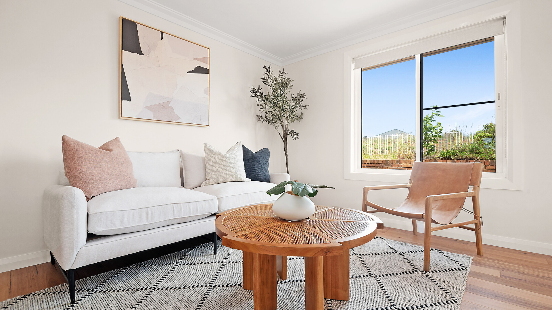 4 Clontarf Close, Orange NSW 2800 - photo 2
