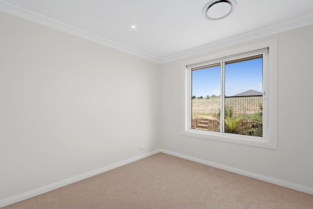 4 Clontarf Close, Orange NSW 2800 - photo 11