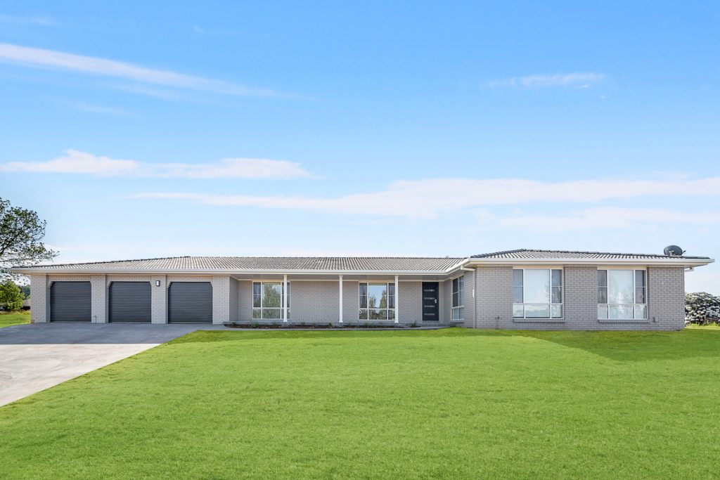 4 Clontarf Close, Orange NSW 2800 - photo 12