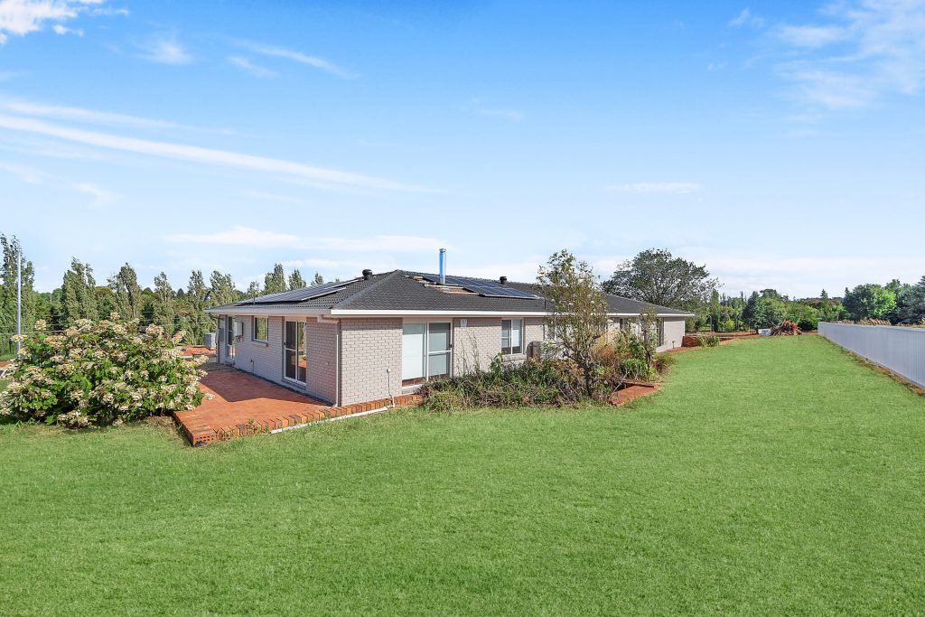 4 Clontarf Close, Orange NSW 2800 - photo 13