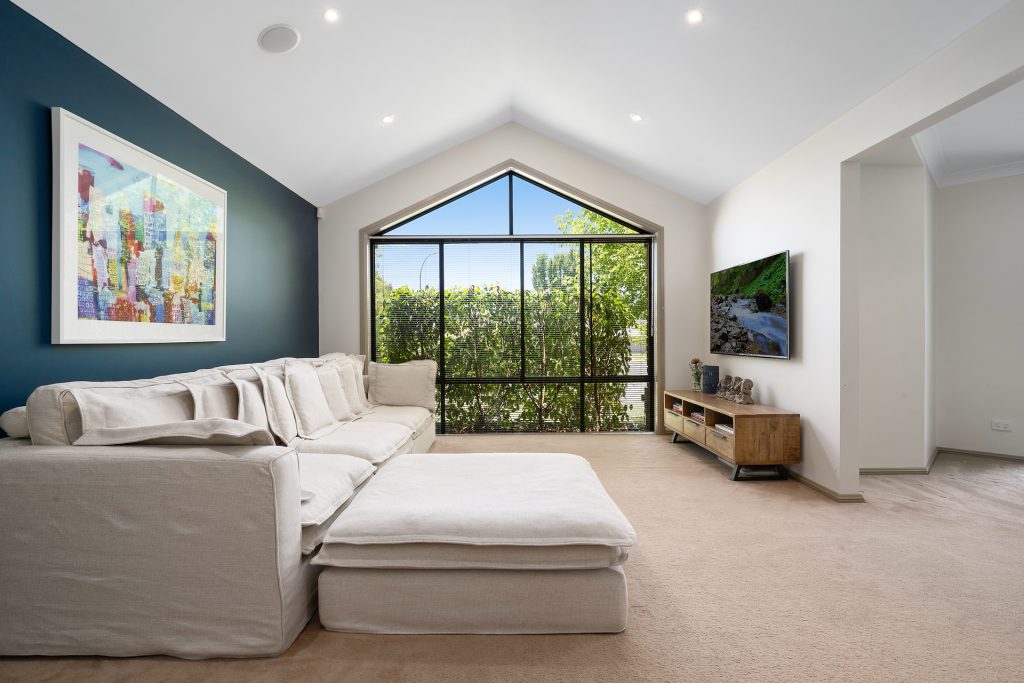 1 Burrows Court, Orange NSW 2800 - photo 2