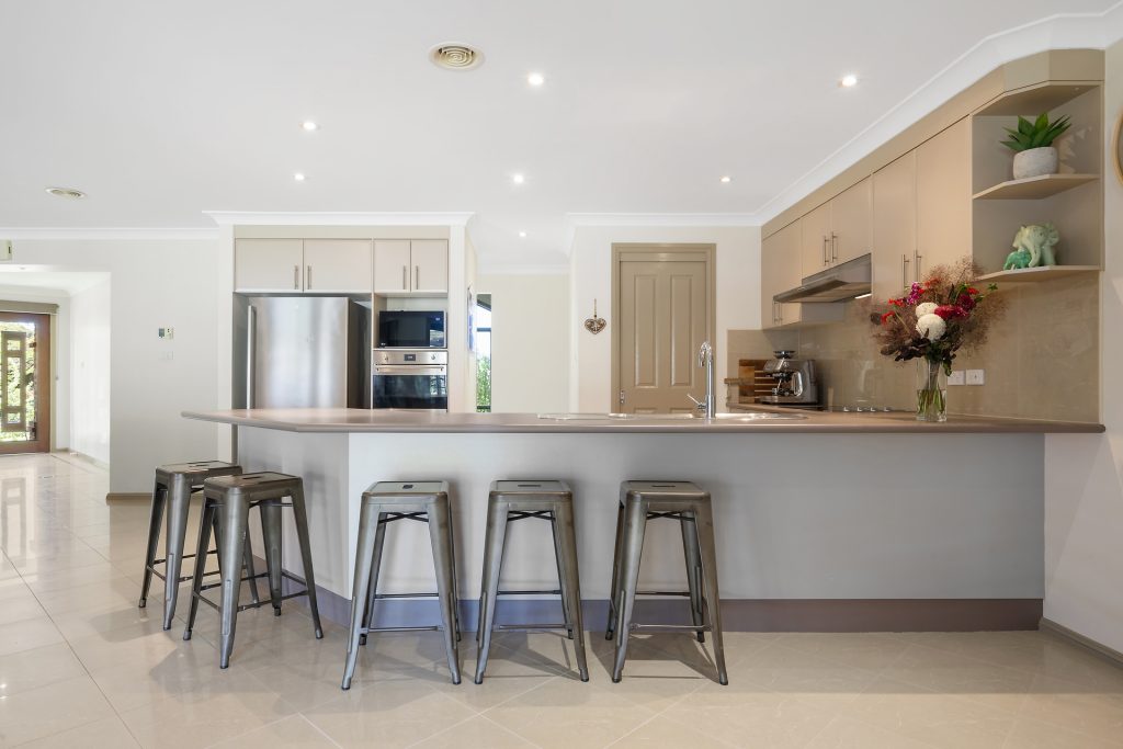 1 Burrows Court, Orange NSW 2800 - photo 3