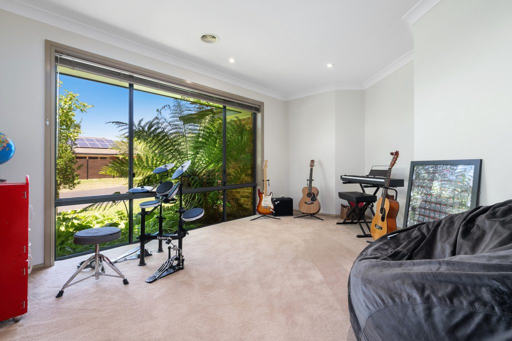 1 Burrows Court, Orange NSW 2800 - photo 9