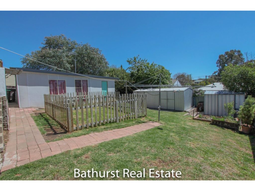 17 Moresby Way, West Bathurst NSW 2795 - photo 11