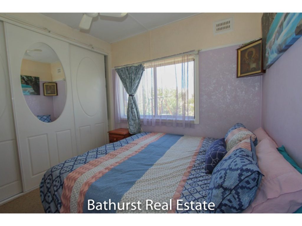 17 Moresby Way, West Bathurst NSW 2795 - photo 7