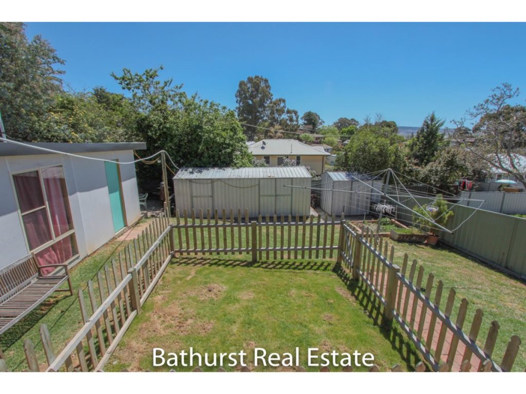 17 Moresby Way, West Bathurst NSW 2795 - photo 10