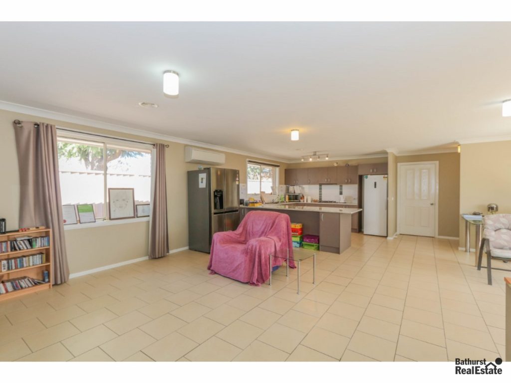 44C Lyal Street, Gormans Hill NSW 2795 - photo 3