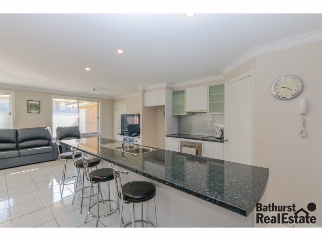 33 Federation Drive, Kelso NSW 2795 - photo 2