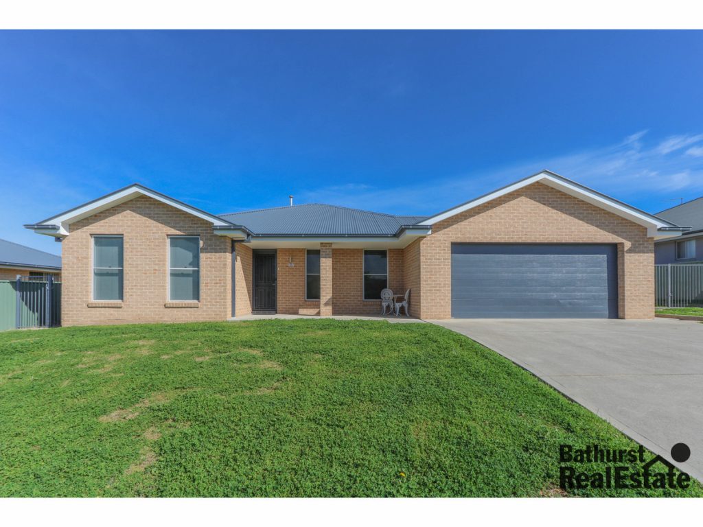 33 Federation Drive, Kelso NSW 2795 - McGrath Central West