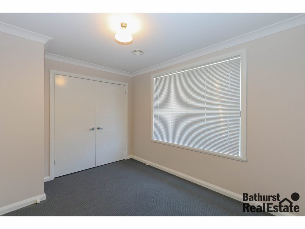 33 Federation Drive, Kelso NSW 2795 - photo 6