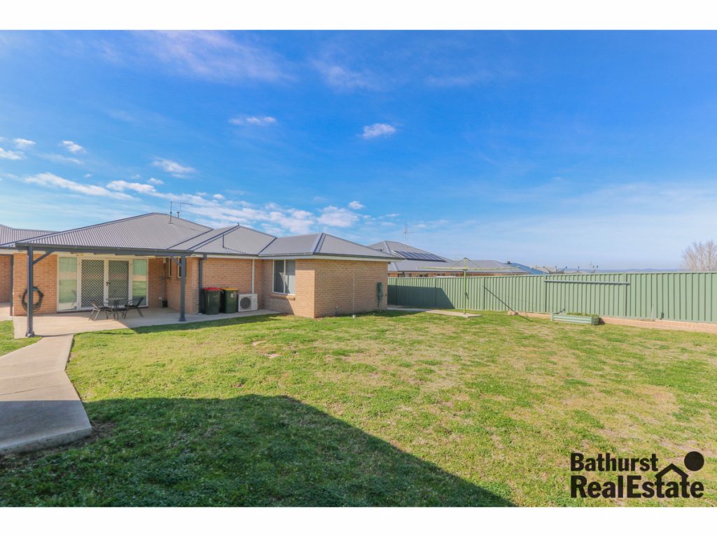 33 Federation Drive, Kelso NSW 2795 - photo 9