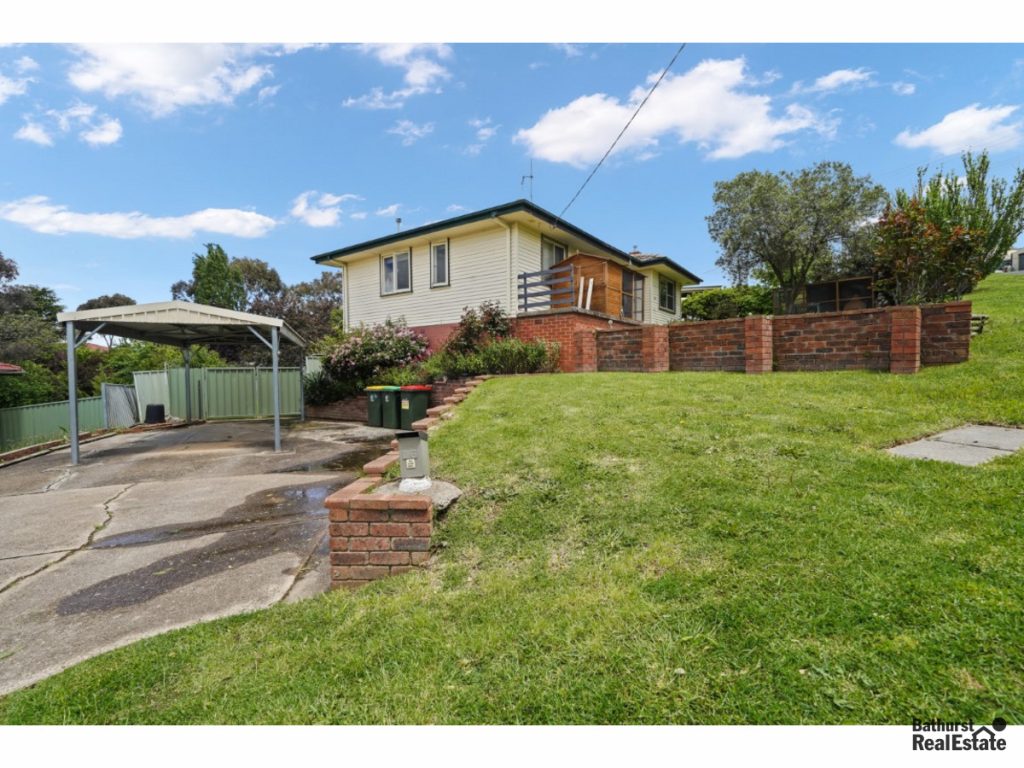 16 White Street, West Bathurst NSW 2795 - McGrath Central West