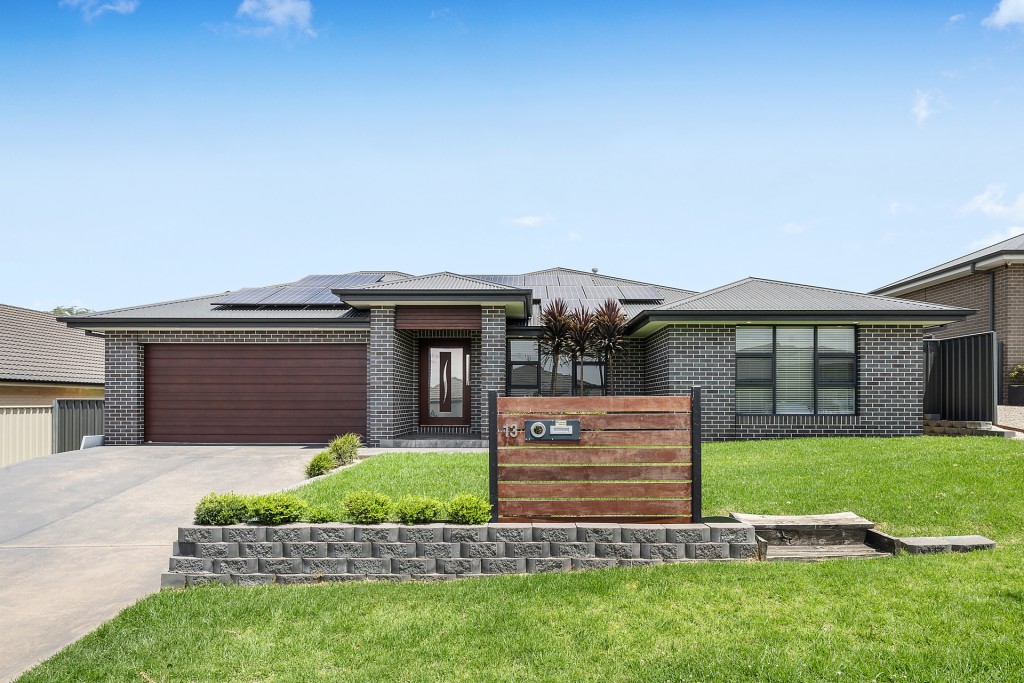13 Bartlett Street, Orange NSW 2800 - McGrath Central West