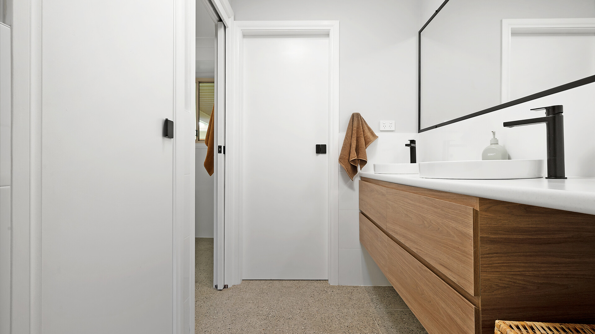 31 Agland Crescent, Orange NSW 2800 - photo 5