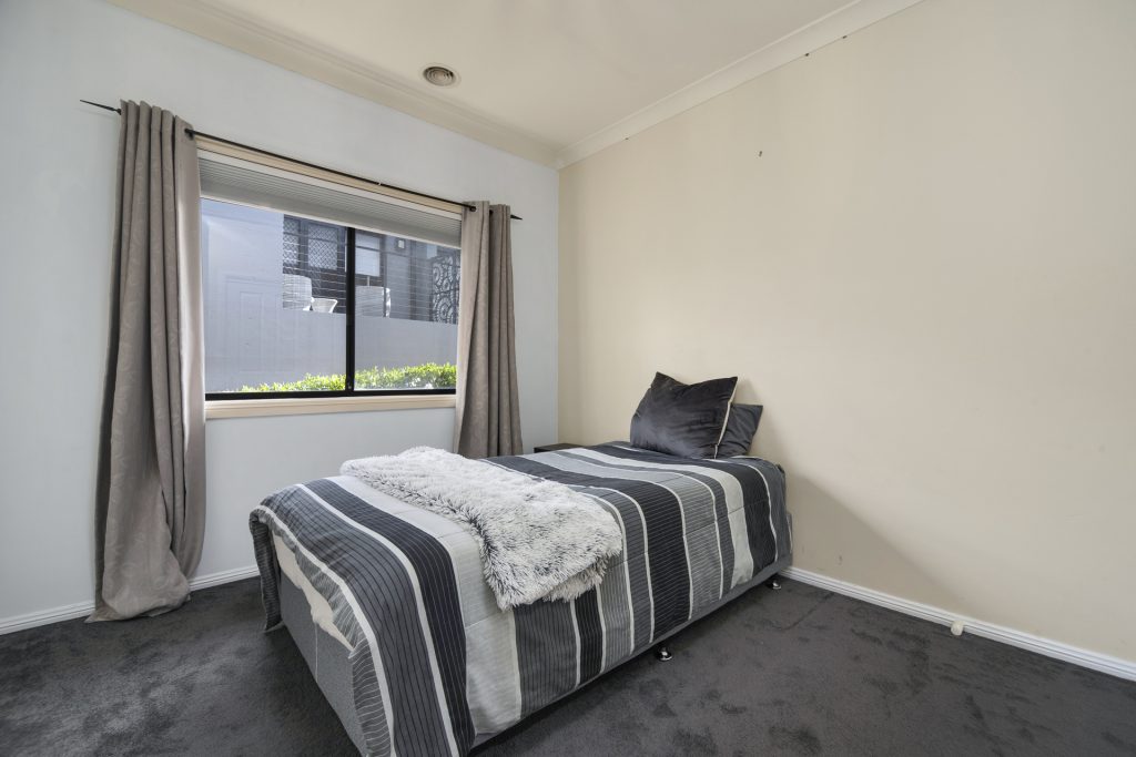 24 Redgum Avenue, Orange NSW 2800 - photo 15