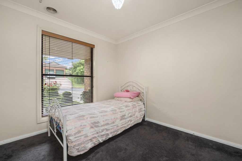 24 Redgum Avenue, Orange NSW 2800 - photo 7