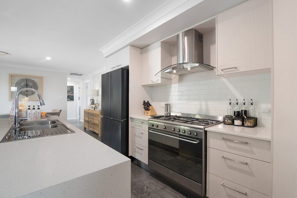 4 Japonica Place, Orange NSW 2800 - photo 4