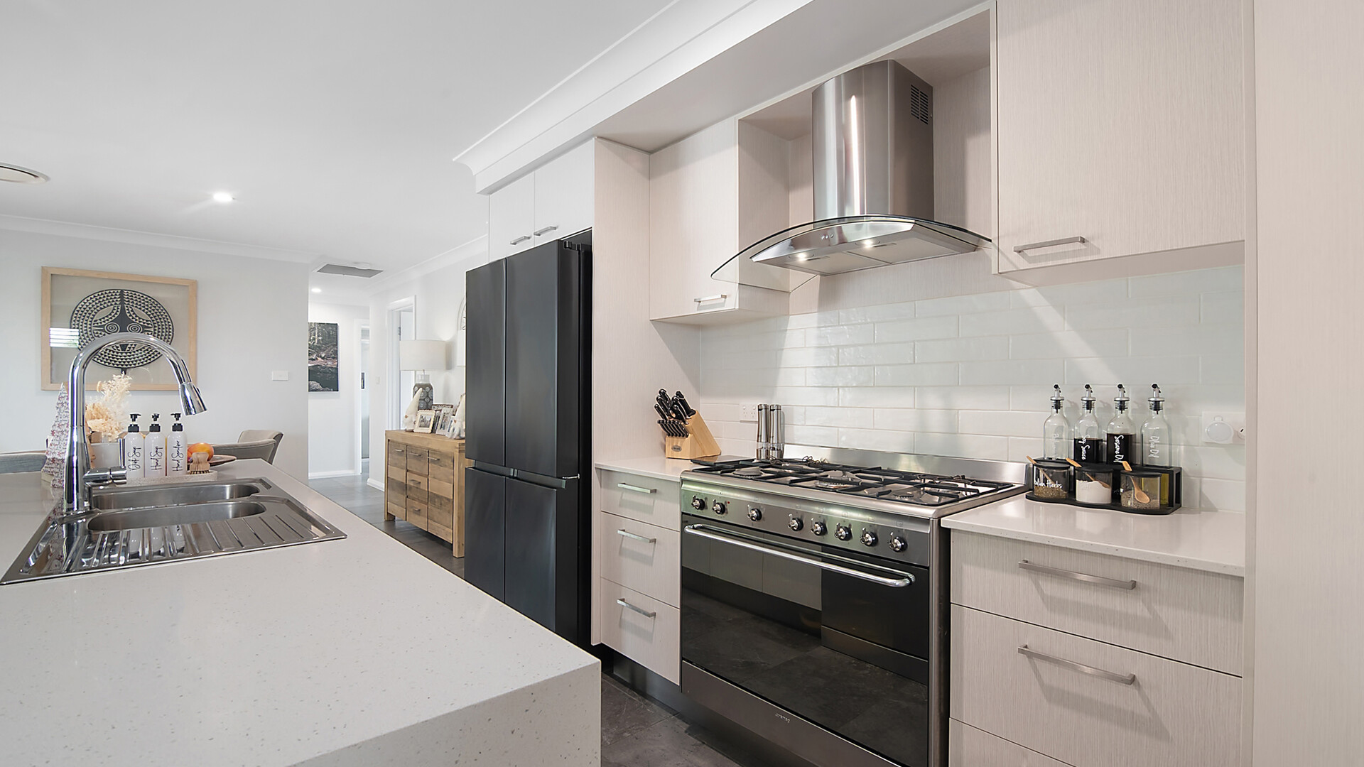 4 Japonica Place, Orange NSW 2800 - photo 4