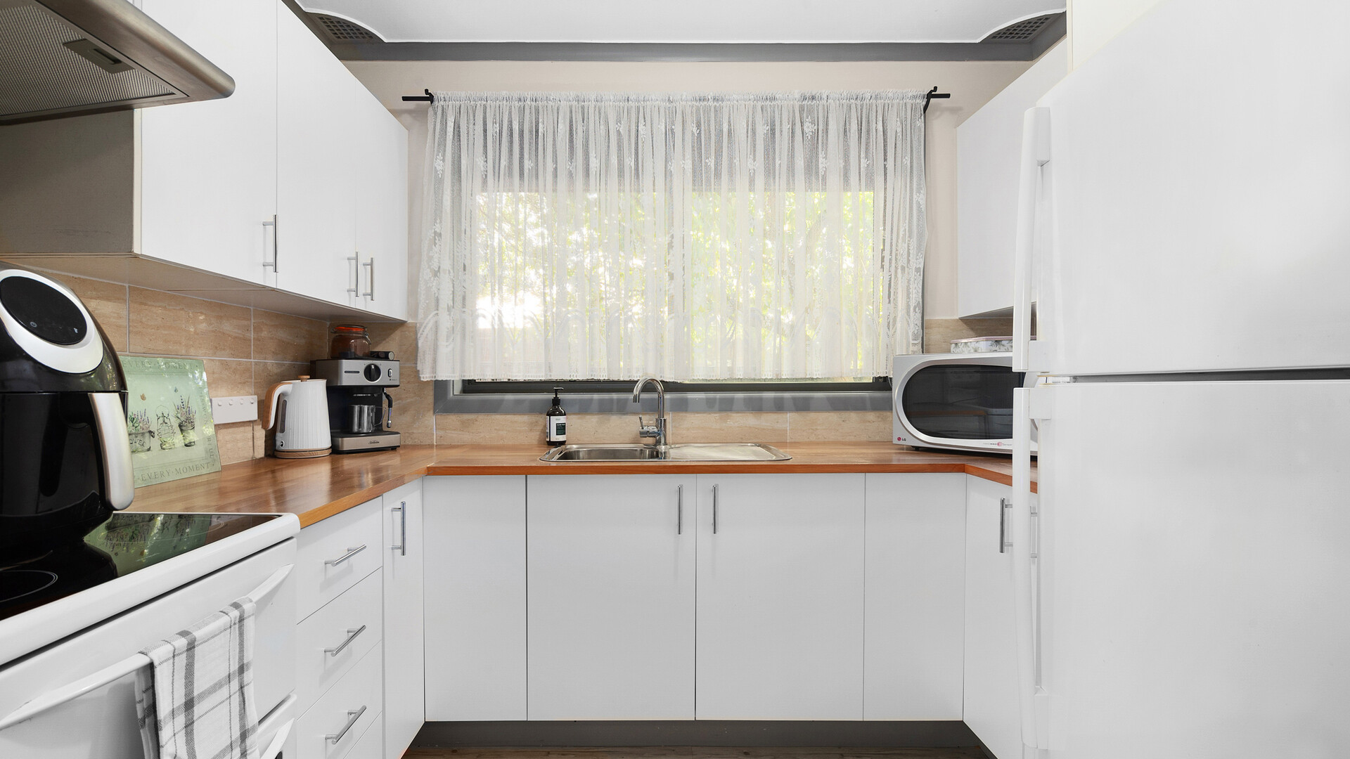 6 Tasha Place, Orange NSW 2800 - photo 3
