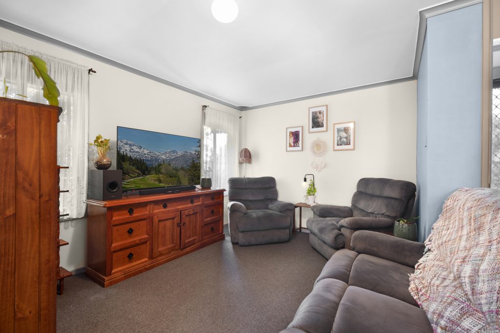 6 Tasha Place, Orange NSW 2800 - photo 4