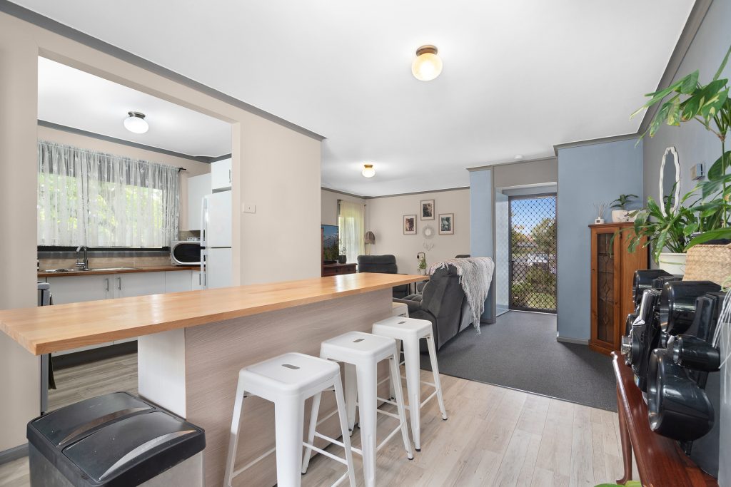 6 Tasha Place, Orange NSW 2800 - photo 6