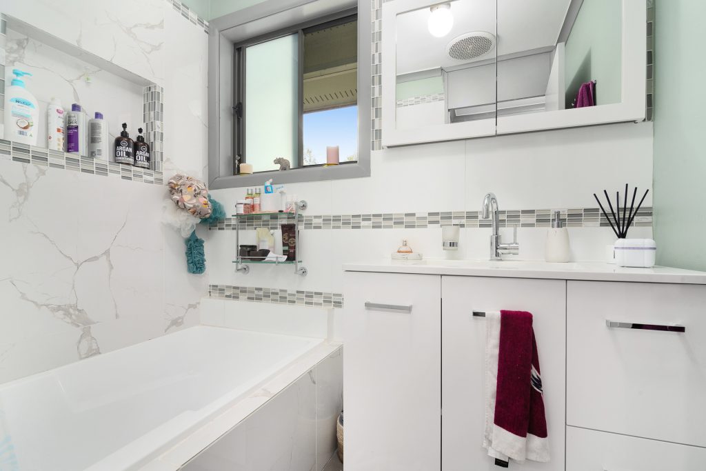 6 Tasha Place, Orange NSW 2800 - photo 10