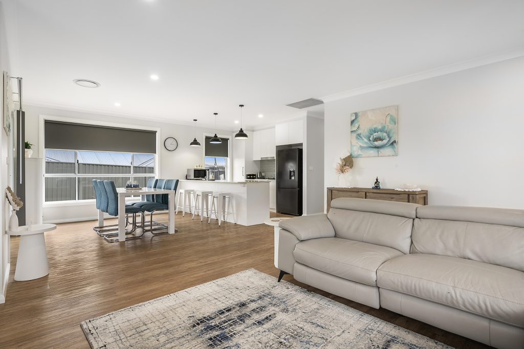 3 Breeze Road, Orange NSW 2800 - photo 2