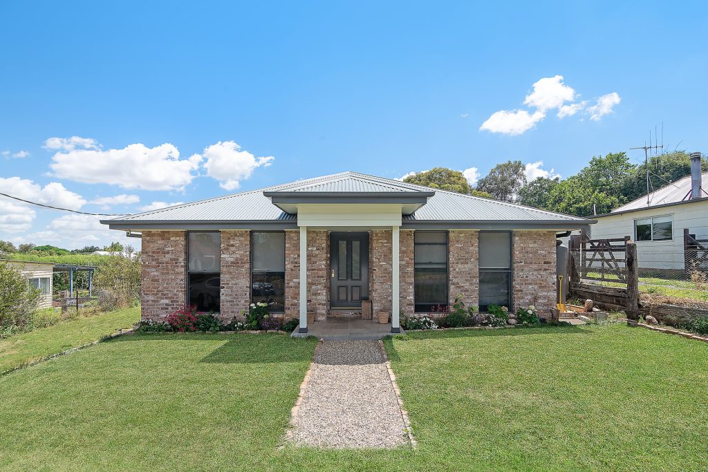 29 Crowson Street, Millthorpe NSW 2798 - photo 12
