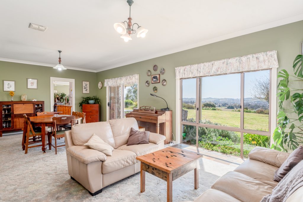 92 Hills Lane, Blayney NSW 2799 - photo 9