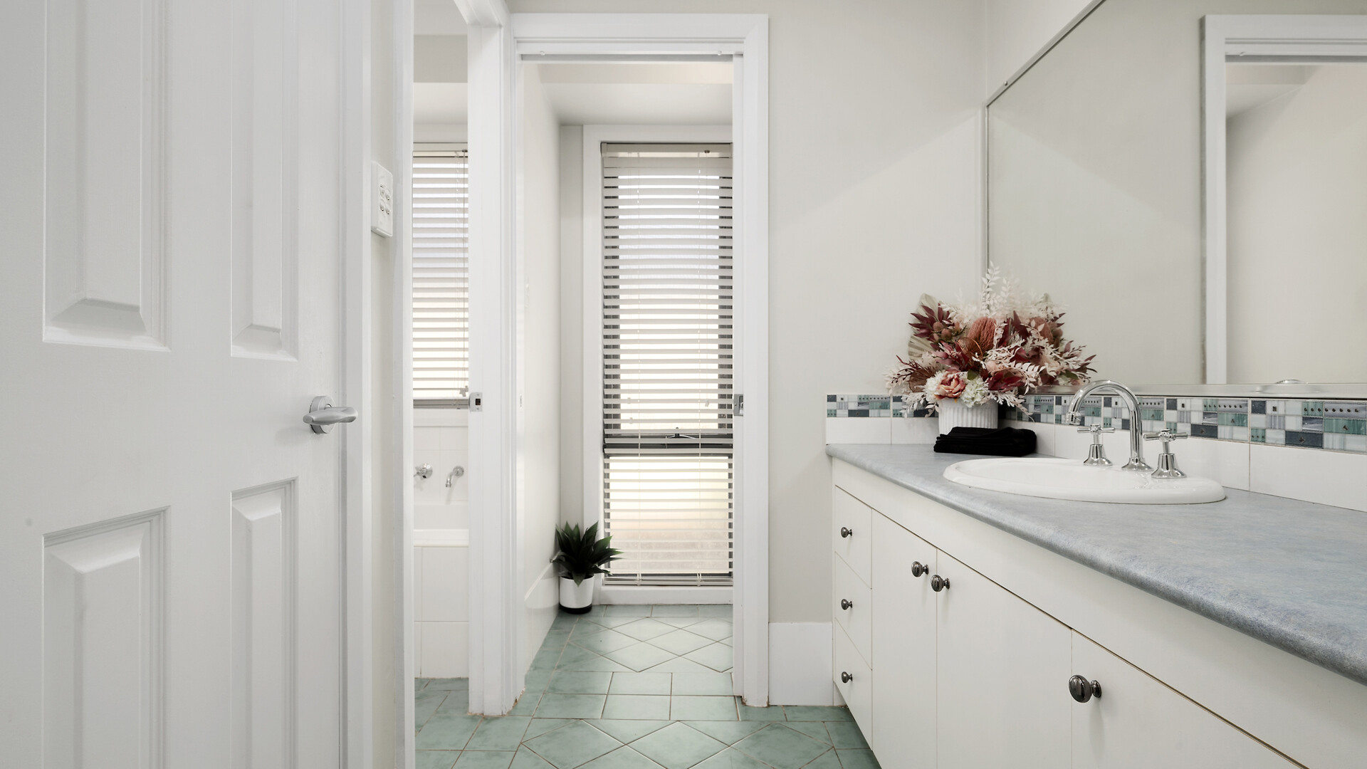 5 Fleet Street, Millthorpe NSW 2798 - photo 15