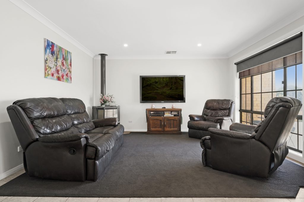 5 Fleet Street, Millthorpe NSW 2798 - photo 4