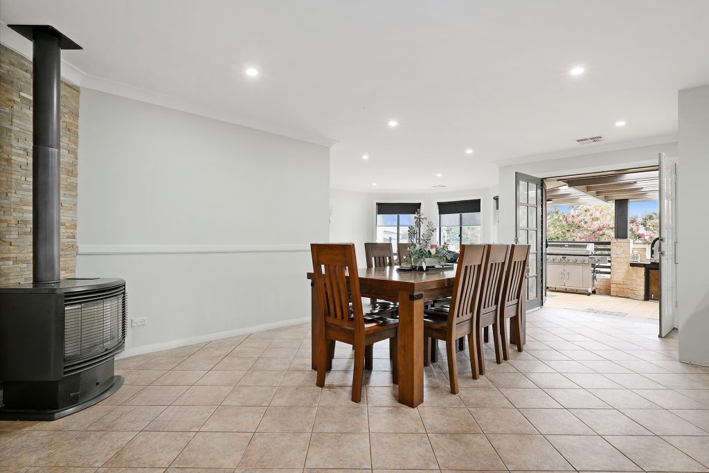 5 Fleet Street, Millthorpe NSW 2798 - photo 5