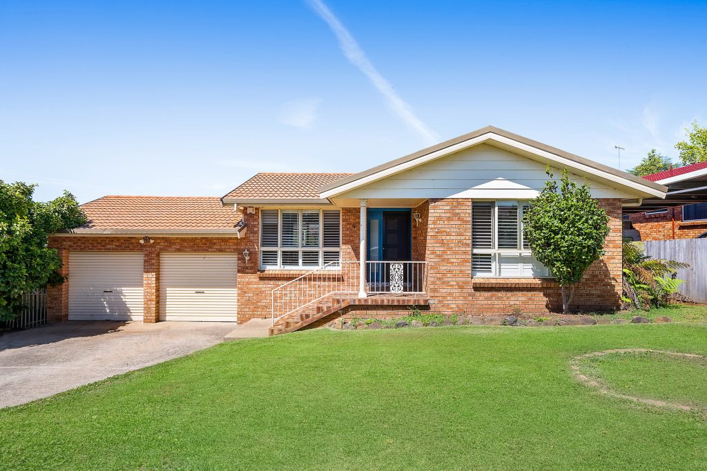 4 Grevillea Street, Orange NSW 2800 - McGrath Central West