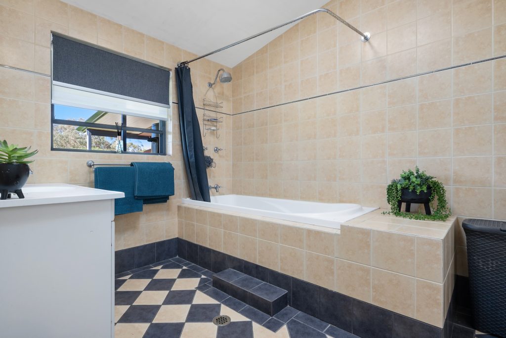 466 Bevan Road, Mullion Creek NSW 2800 - photo 18