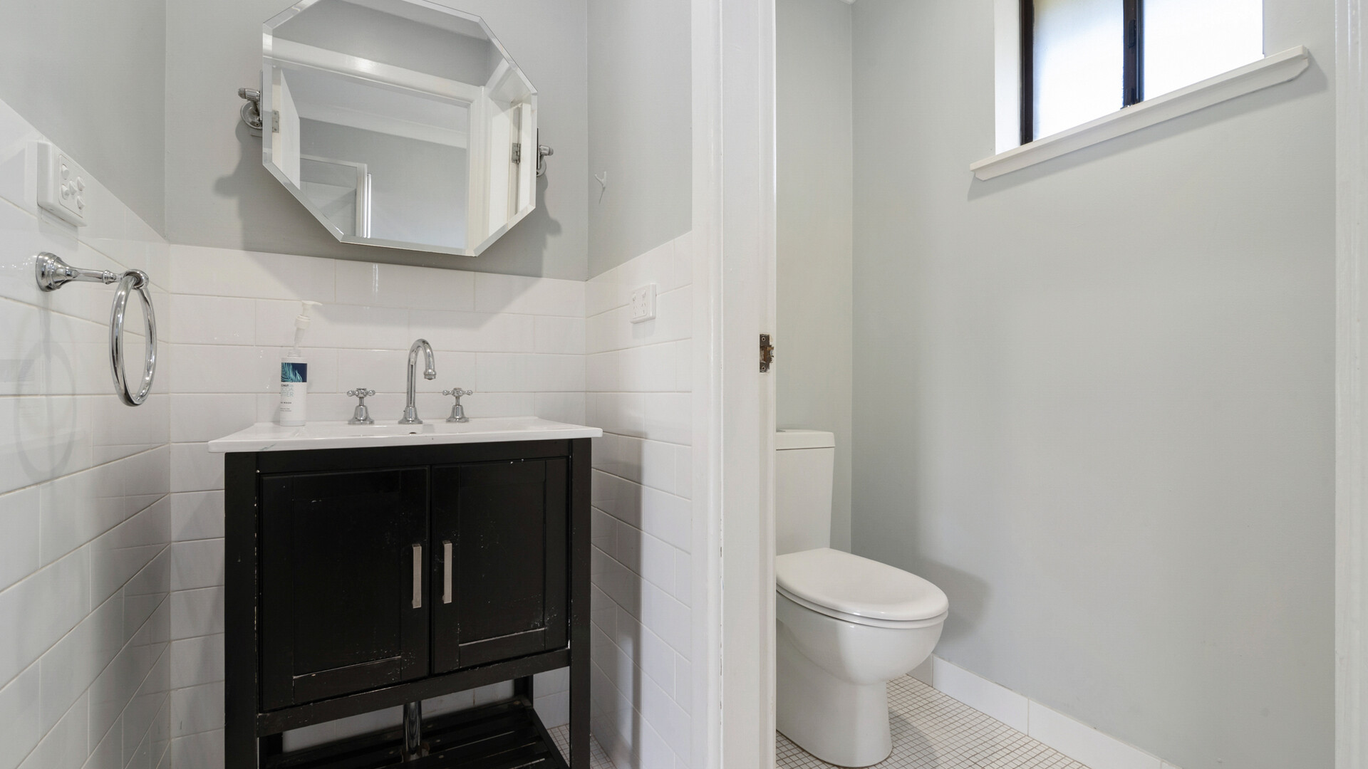 20 Pitta Pitta Place, Orange NSW 2800 - photo 5