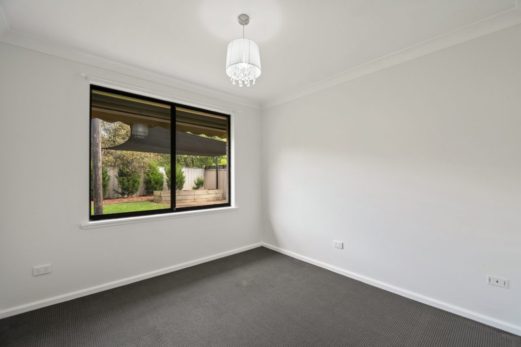 20 Pitta Pitta Place, Orange NSW 2800 - photo 8