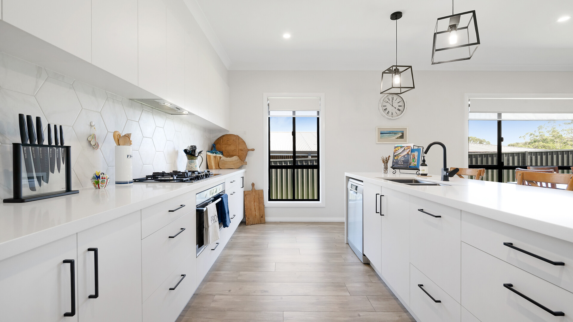 8 Hutchinson Close, Orange NSW 2800 - photo 3