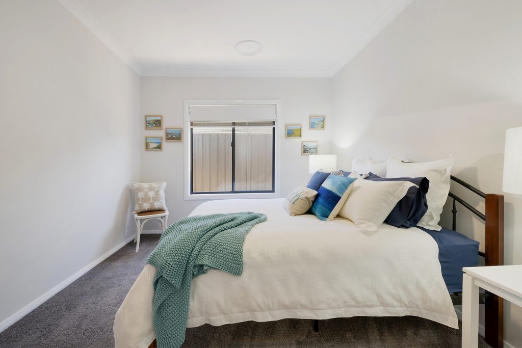 8 Hutchinson Close, Orange NSW 2800 - photo 9