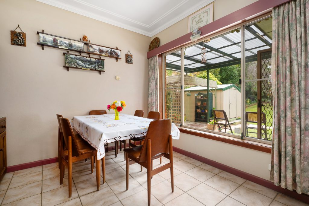 46 Coronation Drive, Orange NSW 2800 - photo 4